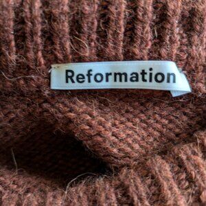 Reformation Rust Burnt Brown 100% wool baby alpaca sweater - XL
